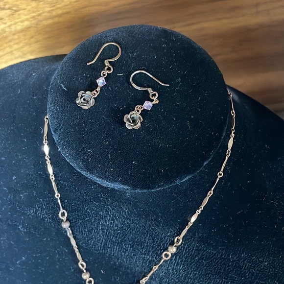 Elegant antique Gold and Purple flower Necklace and Earring Set - Picture 3 of 4